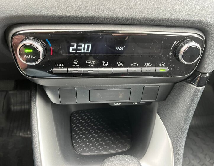 Toyota Yaris Hatchback 1,5 l 68 kw