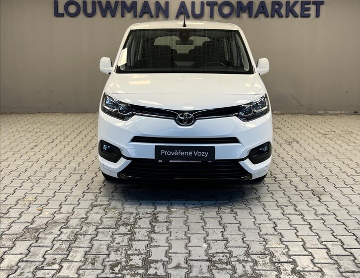 Toyota ProAce City Verso MPV 1,2 l 96 kw