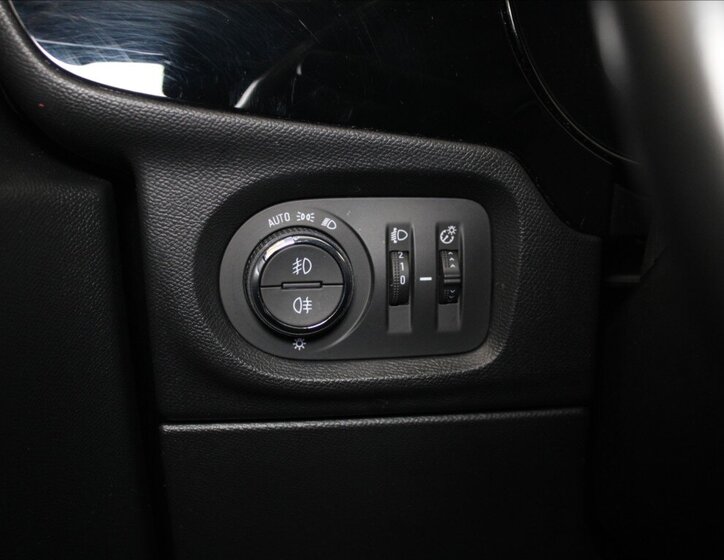 Opel Corsa Hatchback 1,2 l 74 kw