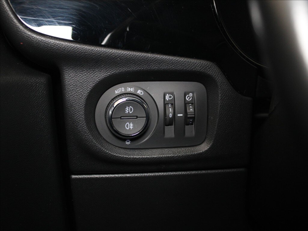 Opel Corsa Hatchback 1,2 l 74 kw