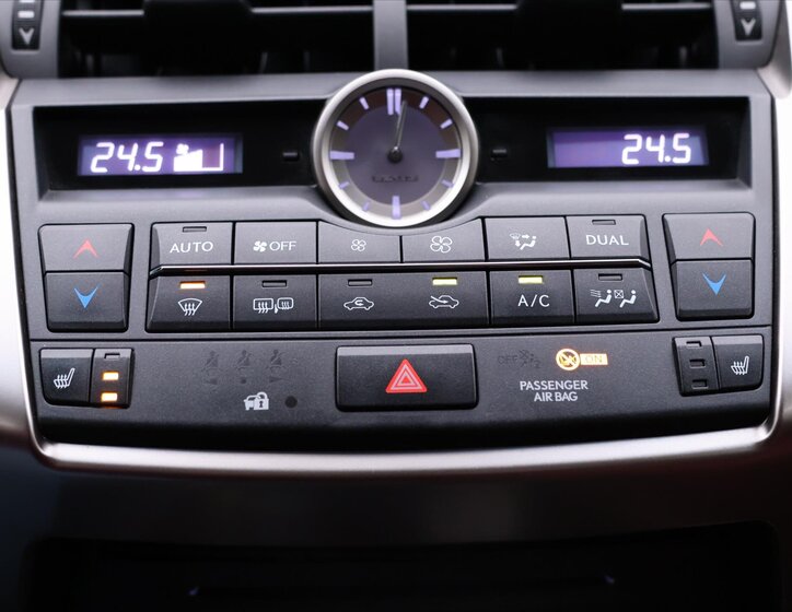 Lexus NX 300h SUV 2,5 l 114 kw