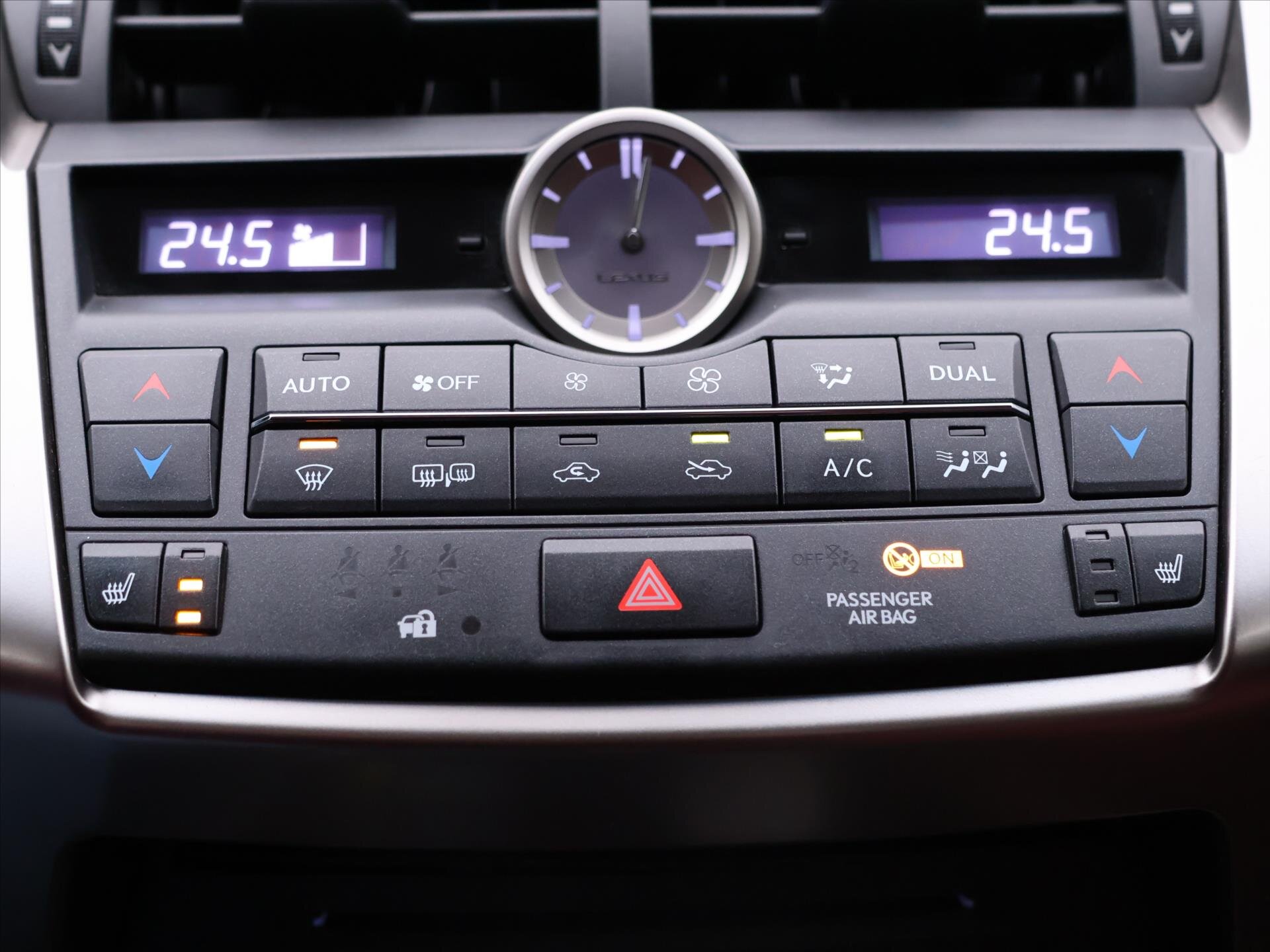 Lexus NX 300h SUV 2,5 l 114 kw