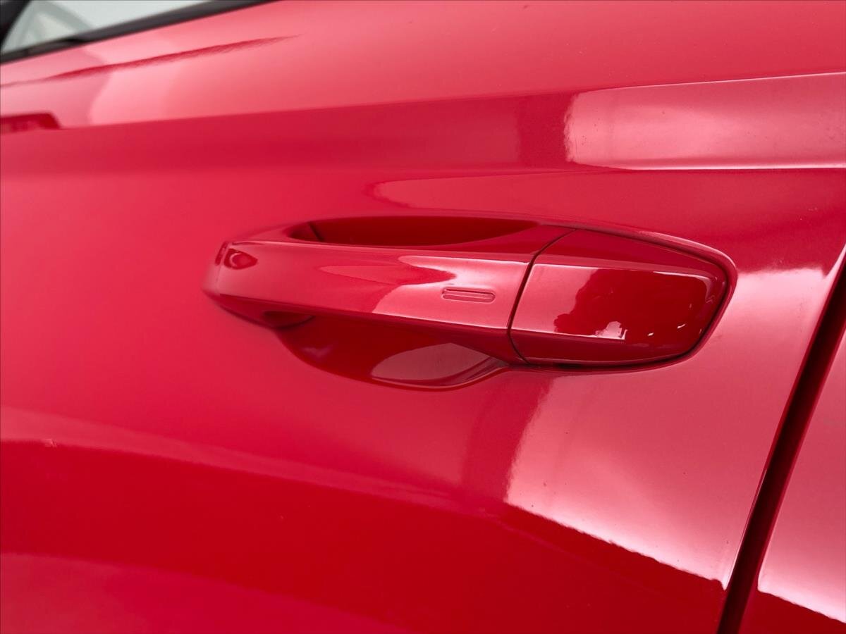 Škoda Karoq SUV / Terénní 1,5 l 110 kw