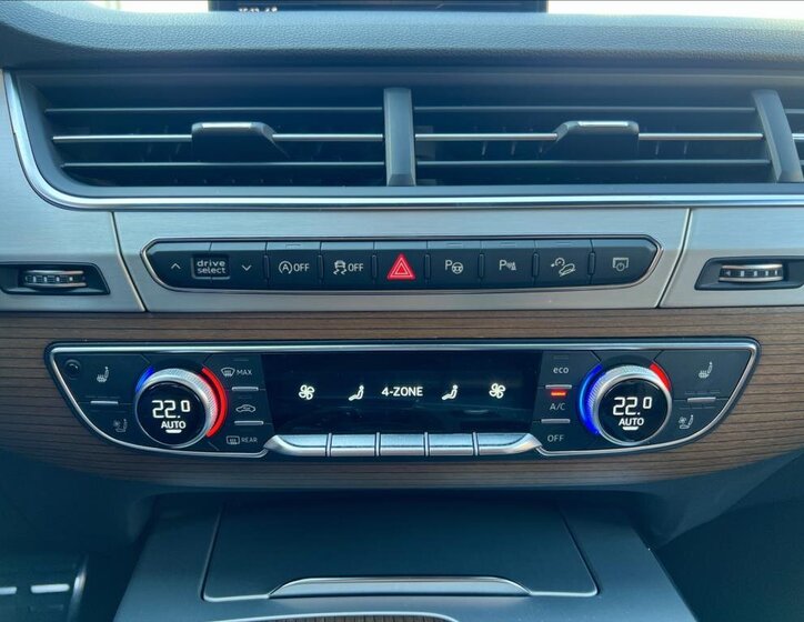 Audi SQ7 SUV / Terénní 4,0 l 320 kw