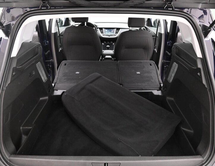 Opel Grandland X SUV / Terénní 1,6 l 88 kw