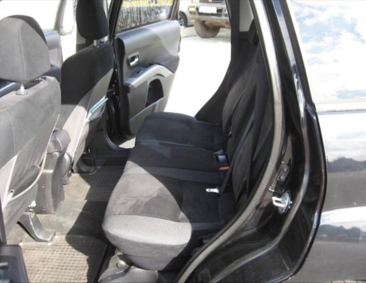 Mitsubishi Outlander 9