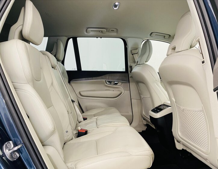 Volvo XC90 SUV / Terénní 2,0 l 173 kw