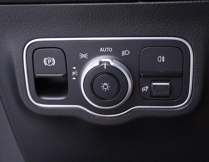 Mercedes-Benz GLA 21