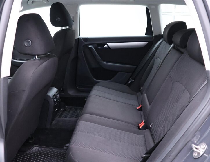 Volkswagen Passat Kombi 2,0 l 103 kw