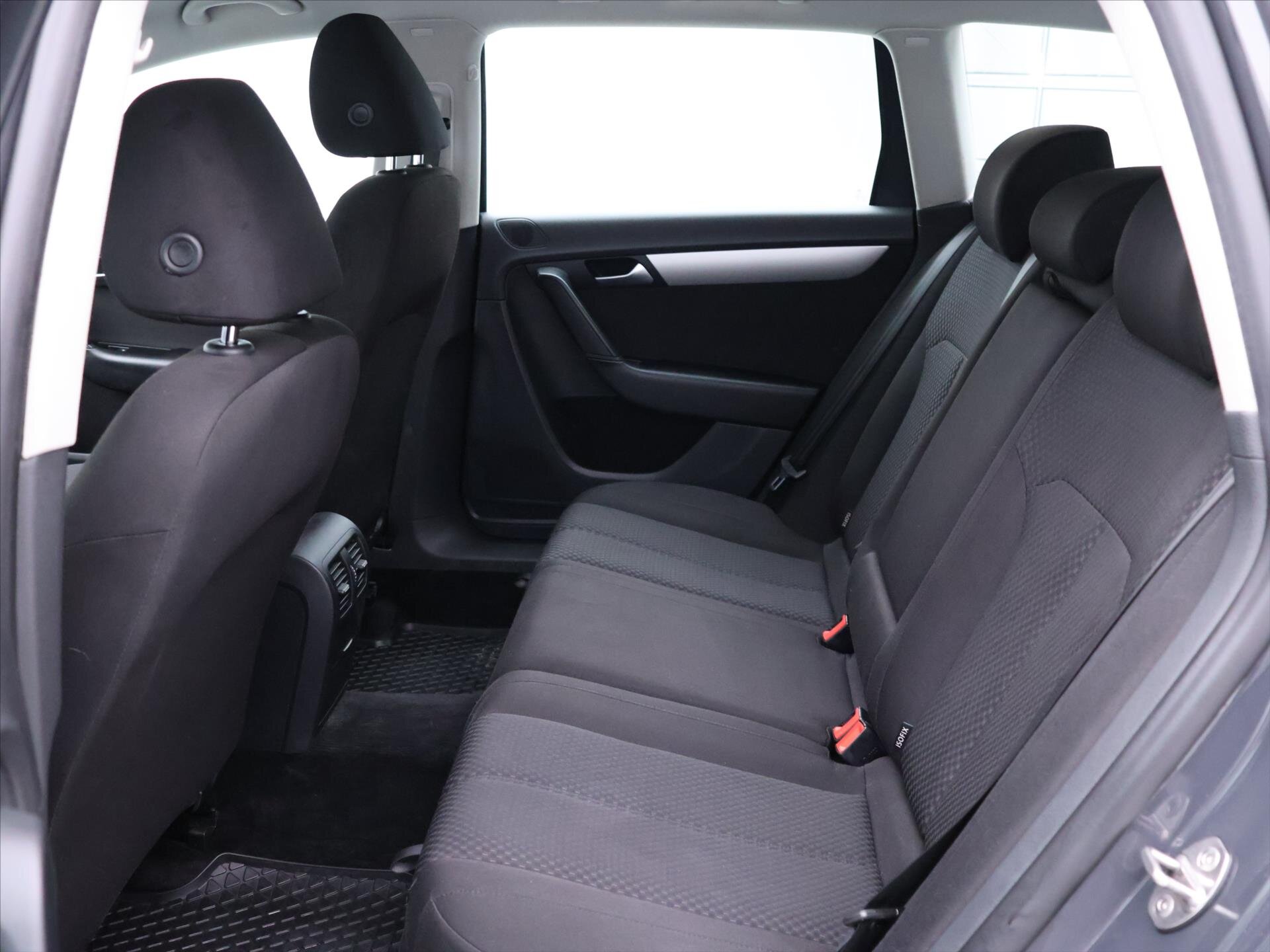 Volkswagen Passat Kombi 2,0 l 103 kw