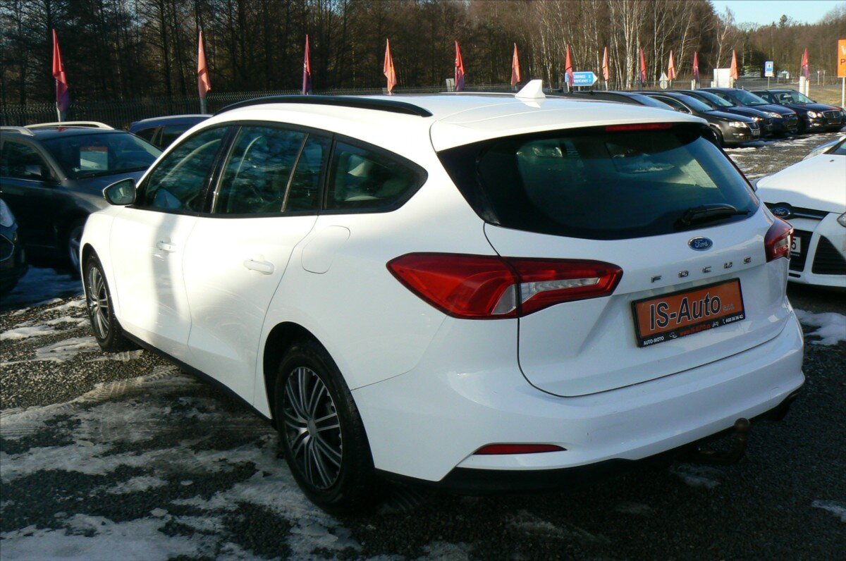 Ford Focus Kombi 999,0 92 kw