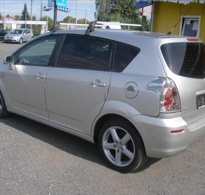 Toyota Corolla Verso 2