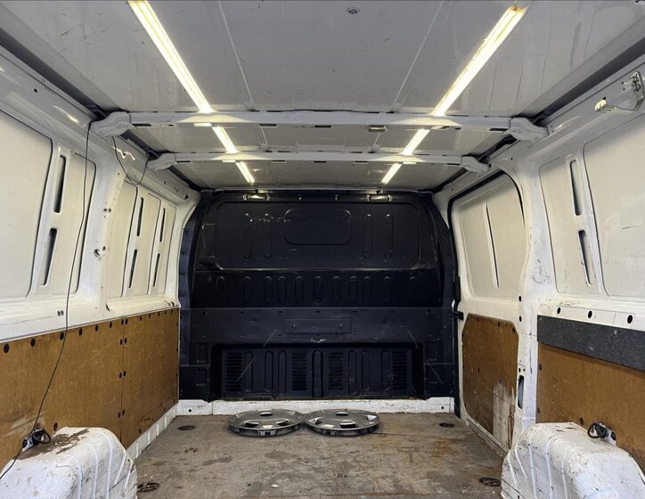 Ford Transit Skříň 2,2 l 74 kw