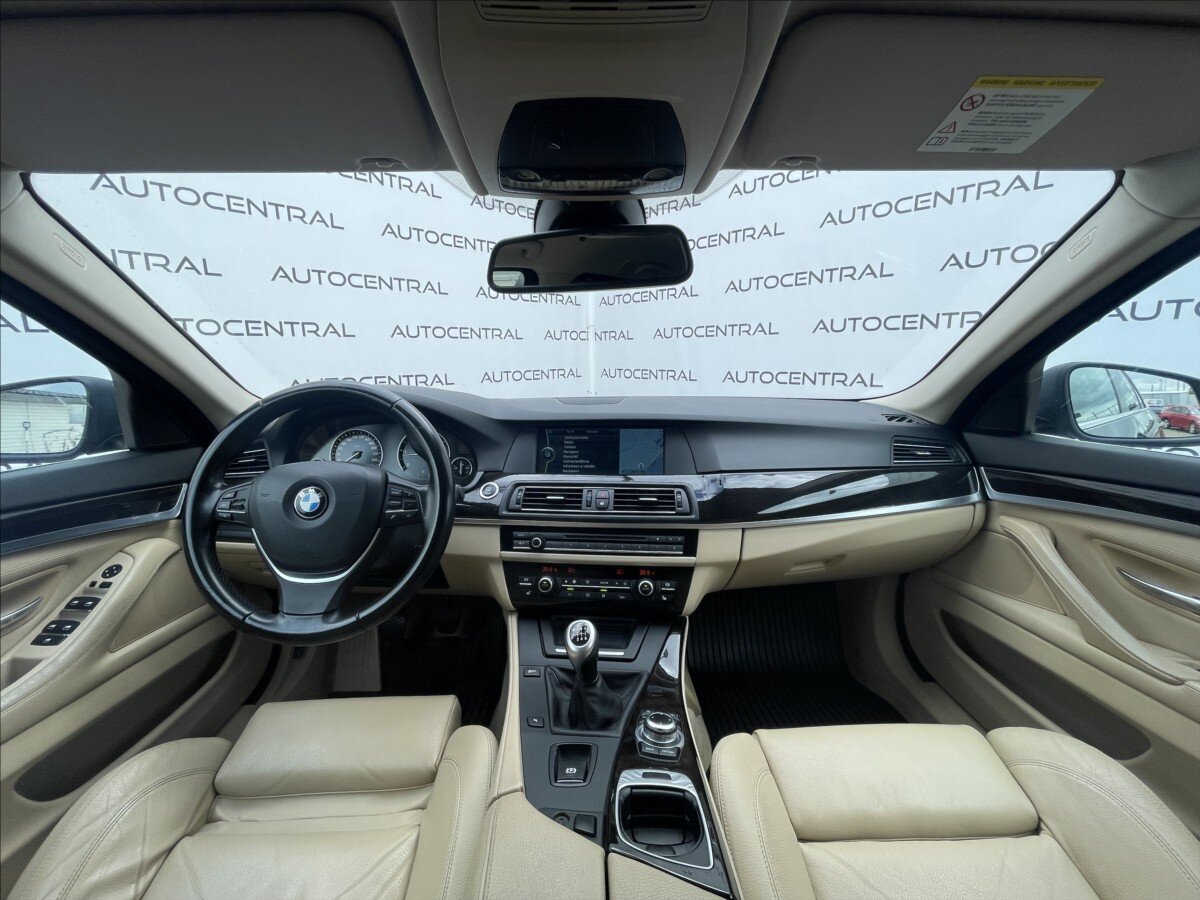 BMW Řada 5 Kombi 3,0 l 180 kw