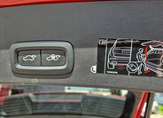 Volvo XC40 SUV / Terénní 2,0 l 145 kw