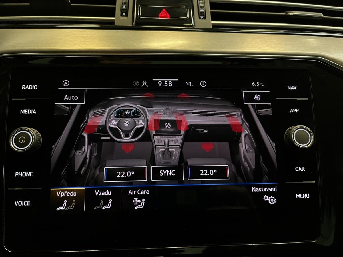 Volkswagen Passat Sedan 1,5 l 110 kw