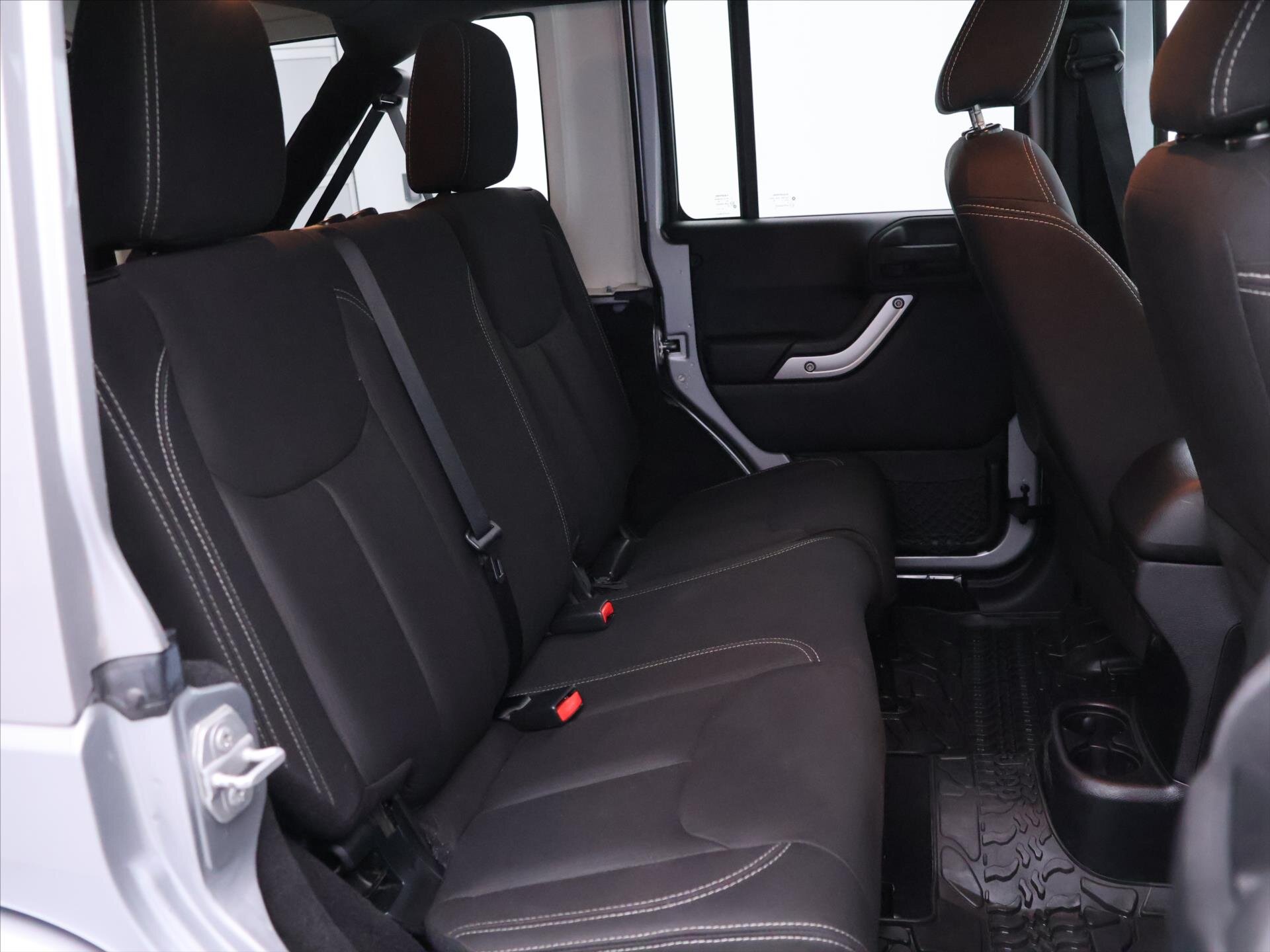 Jeep Wrangler SUV / Terénní 2,8 l 147 kw