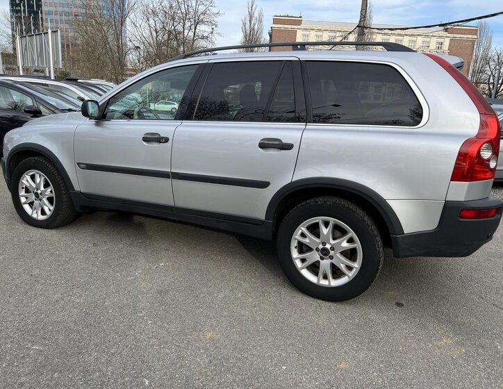 Volvo XC90 SUV 2,4 l 120 kw