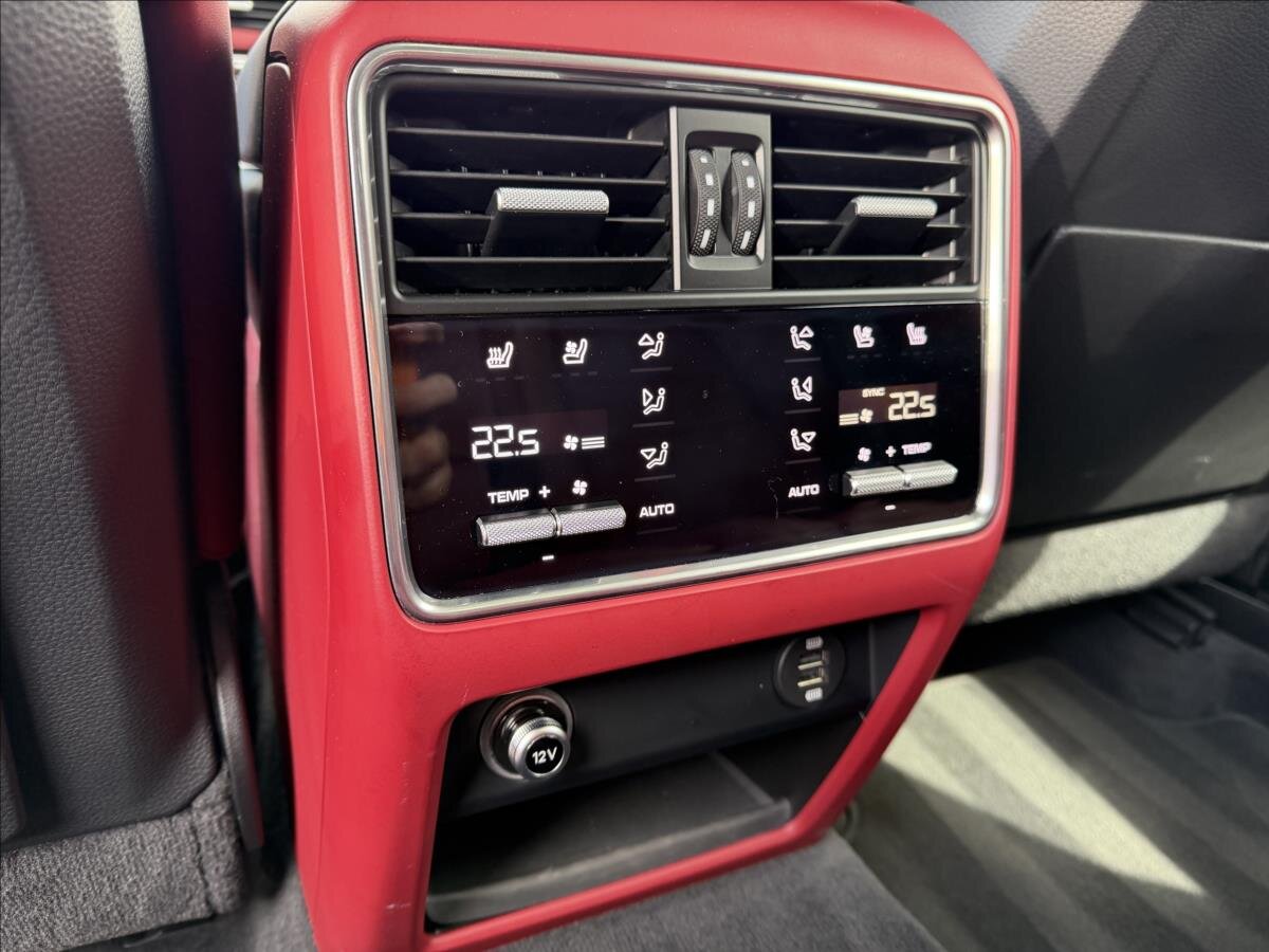 Porsche Cayenne SUV / Terénní 3,0 l 250 kw