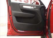 Volvo XC40 SUV / Terénní 2,0 l 182 kw