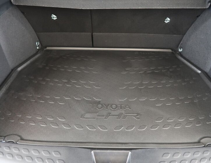 Toyota C-HR SUV 2,0 l 112 kw