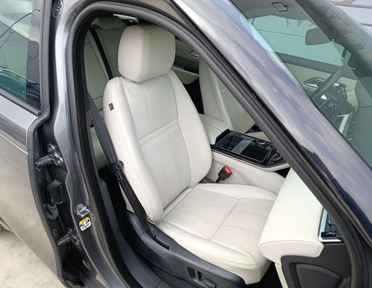 Land Rover Range Rover Velar SUV / Terénní 2,0 l 184 kw