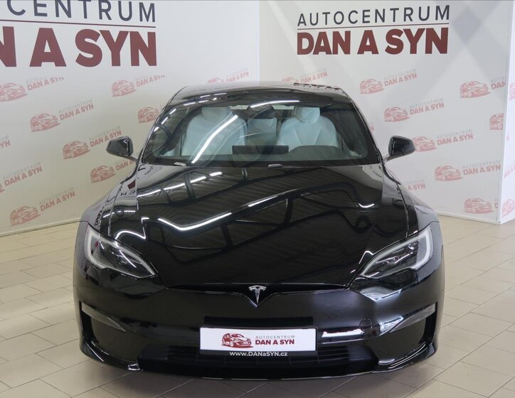 Tesla Model S Hatchback 0,0 493 kw