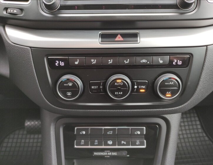 Volkswagen Sharan 16