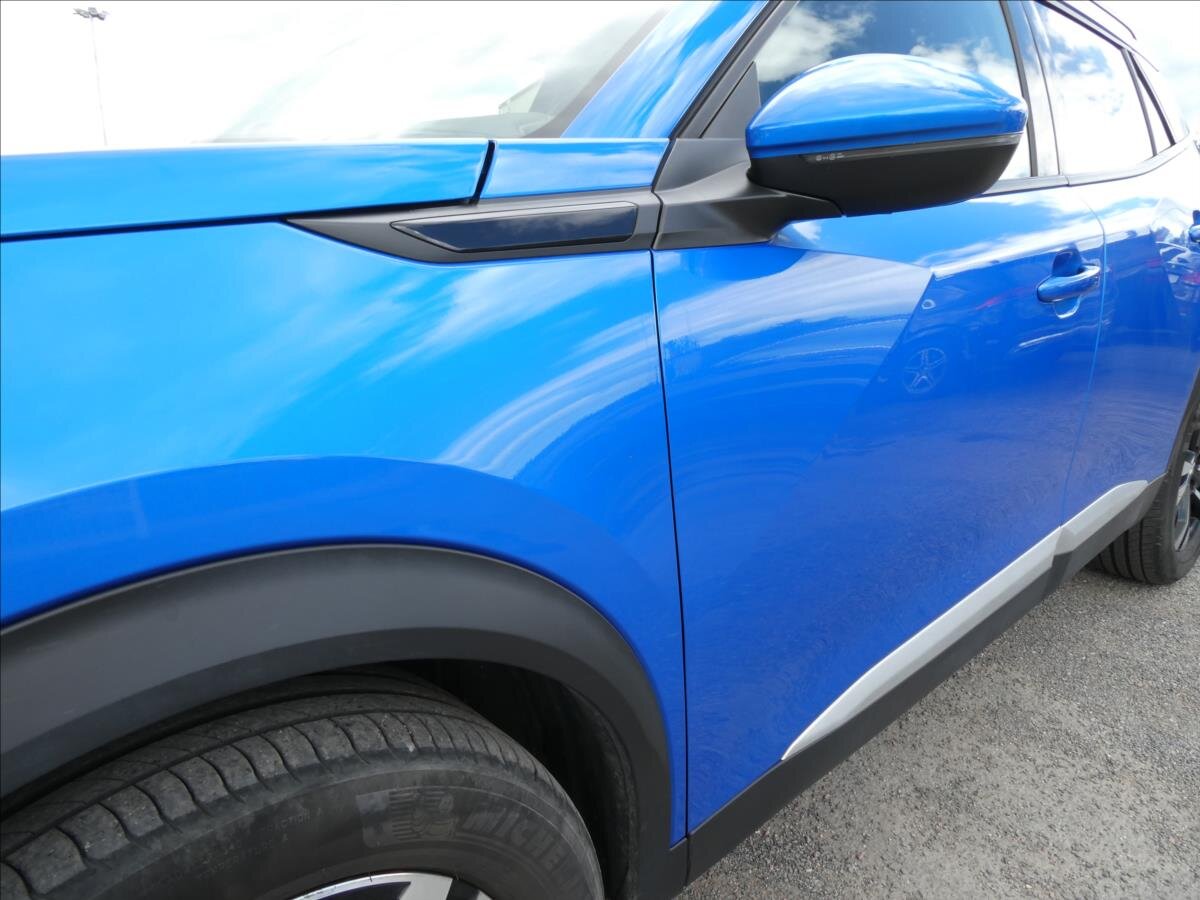 Peugeot 2008 SUV 1,2 l 96 kw