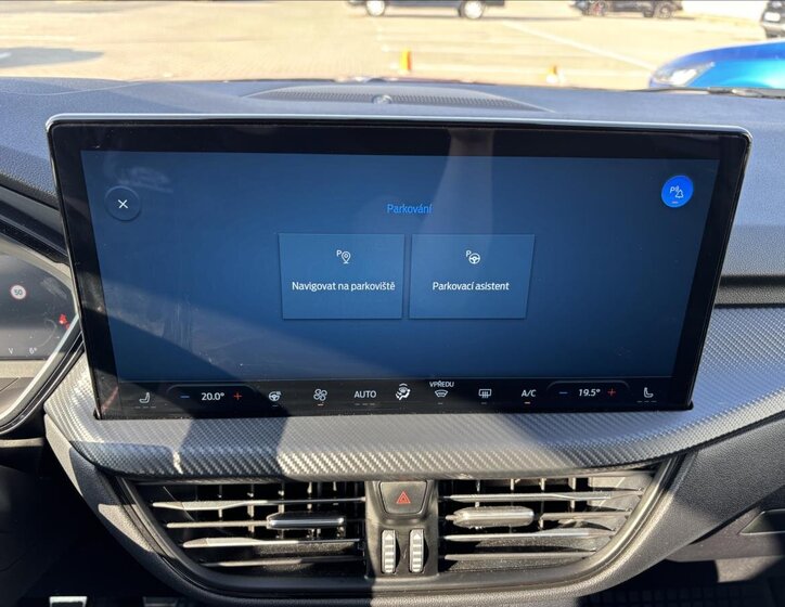 Ford Kuga SUV / Terénní 1,5 l 110 kw