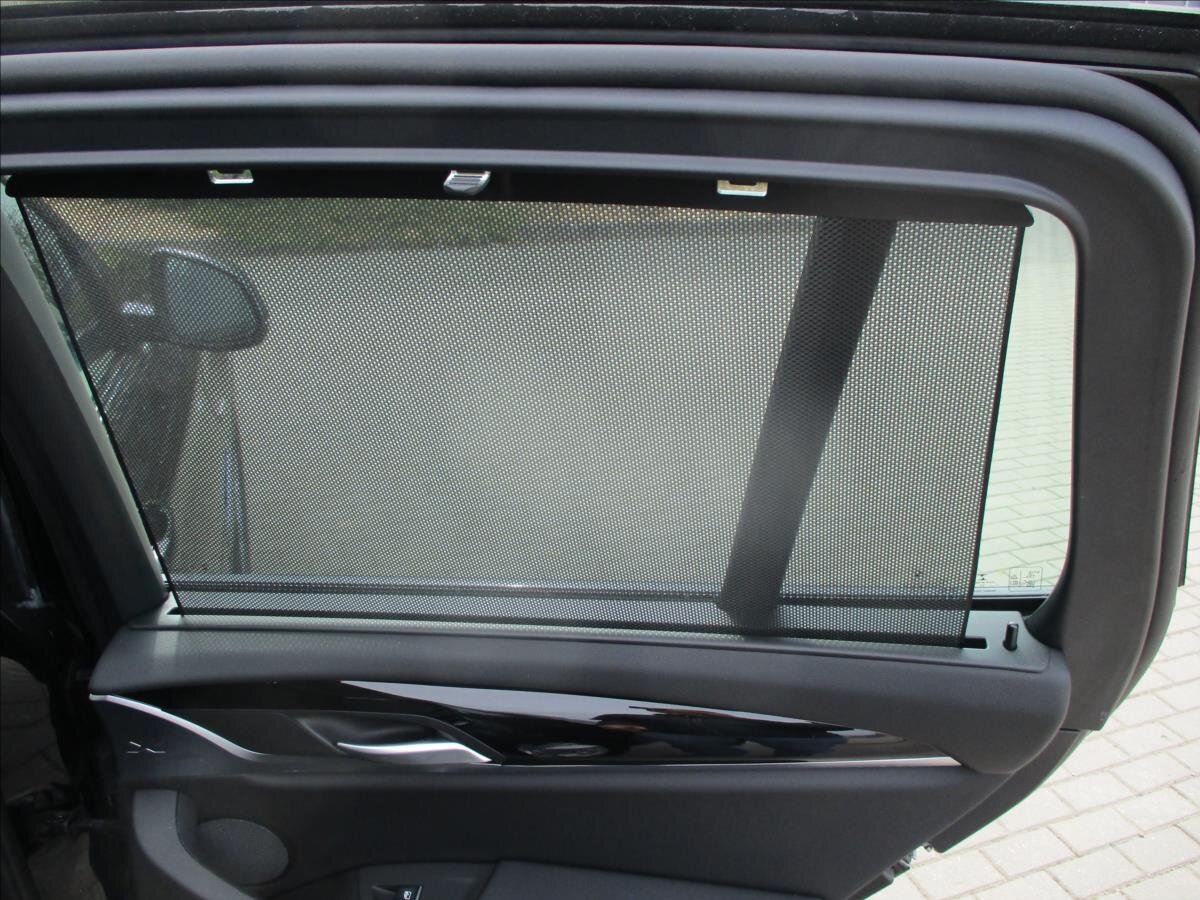 BMW X3 SUV / Terénní 2,0 l 215 kw