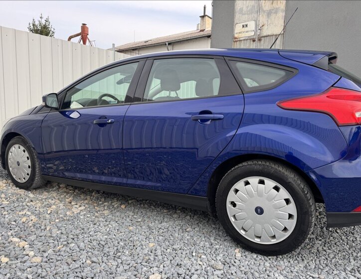 Ford Focus Hatchback 1,5 l 77 kw