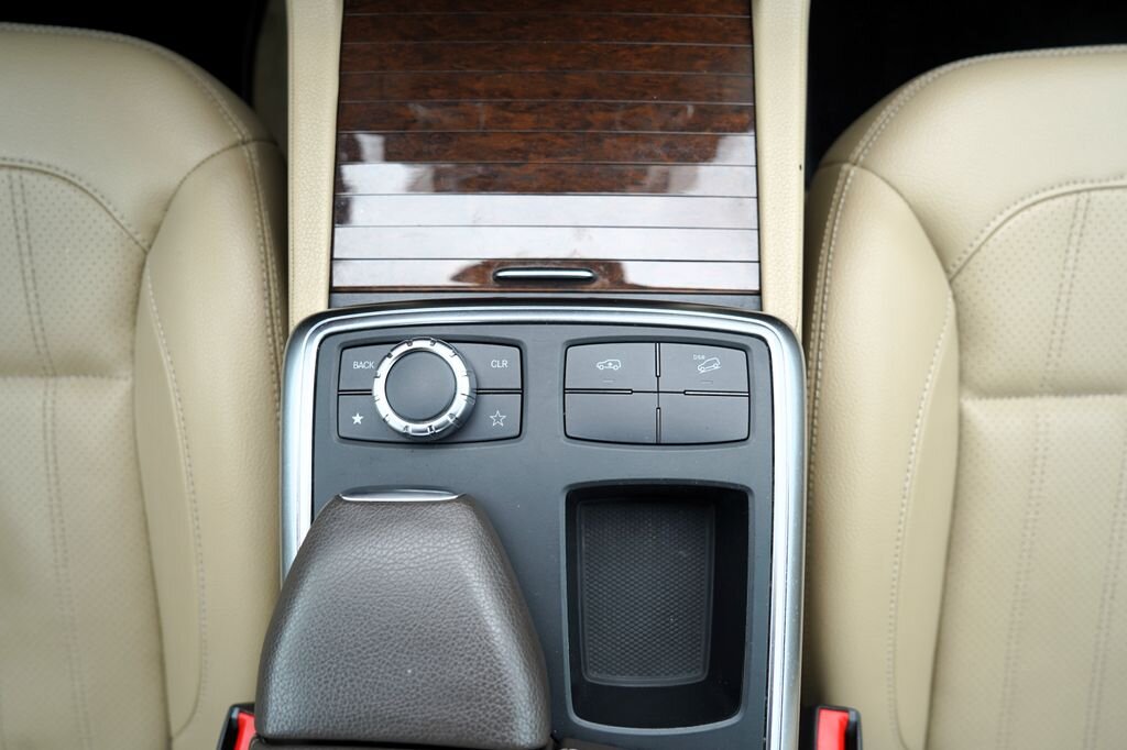 Mercedes-Benz GL SUV 4,7 l 320 kw