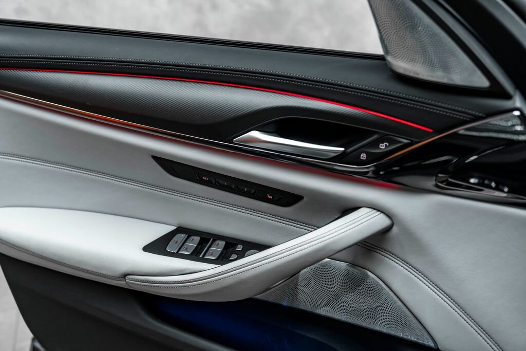 BMW M5 Sedan / Limuzína 4,4 l 460 kw