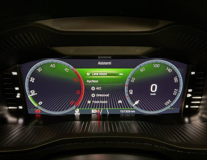 Škoda Karoq SUV / Terénní 2,0 l 110 kw