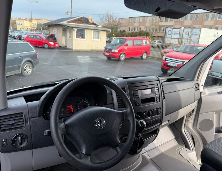 Volkswagen Crafter 8