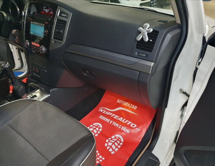 Mitsubishi Pajero Ostatní 3,2 l 147 kw