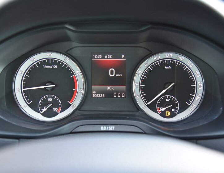 Škoda Karoq SUV / Terénní 1,5 l 110 kw