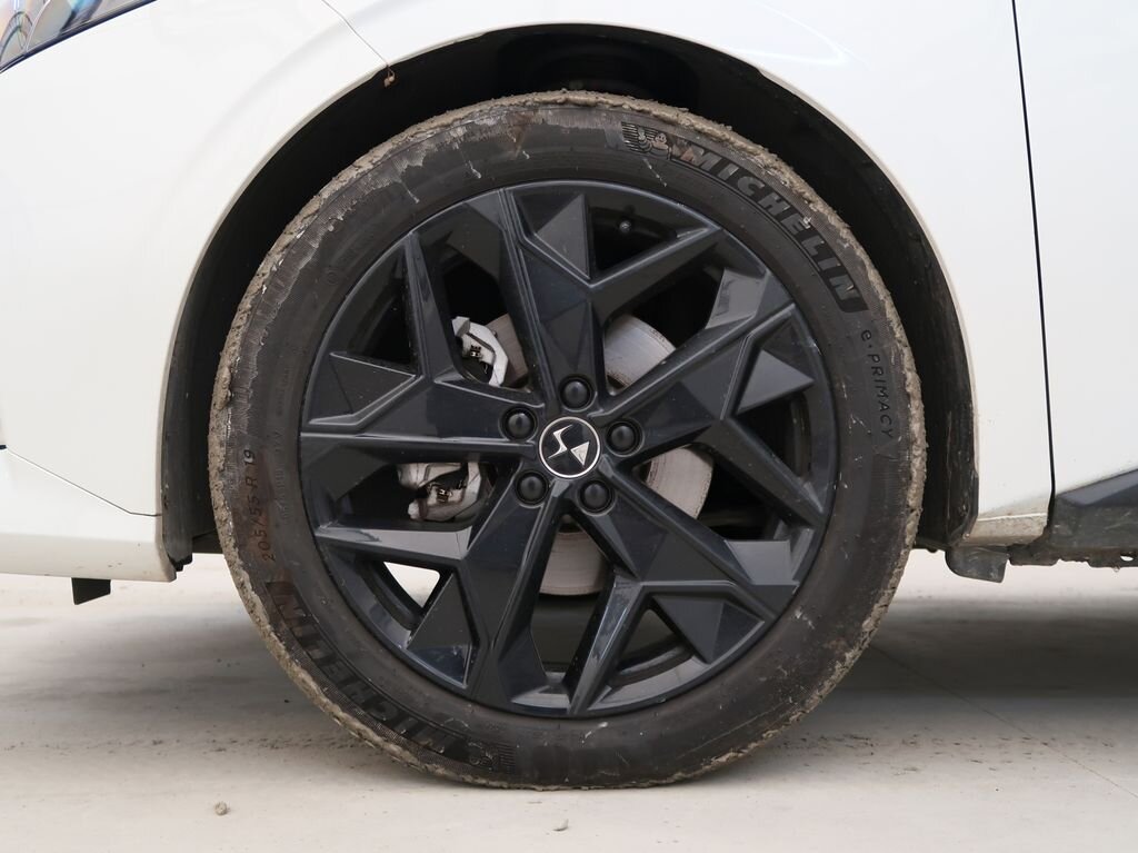 DS Automobiles DS4 Hatchback 1,2 l 100 kw