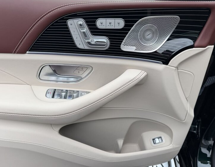 Mercedes-Benz GLS SUV / Terénní 4,0 l 410 kw