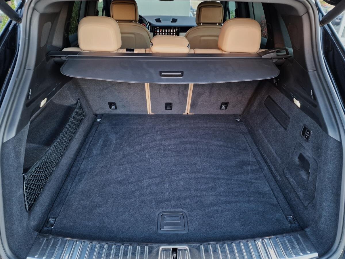 Porsche Cayenne SUV 3,0 l 250 kw