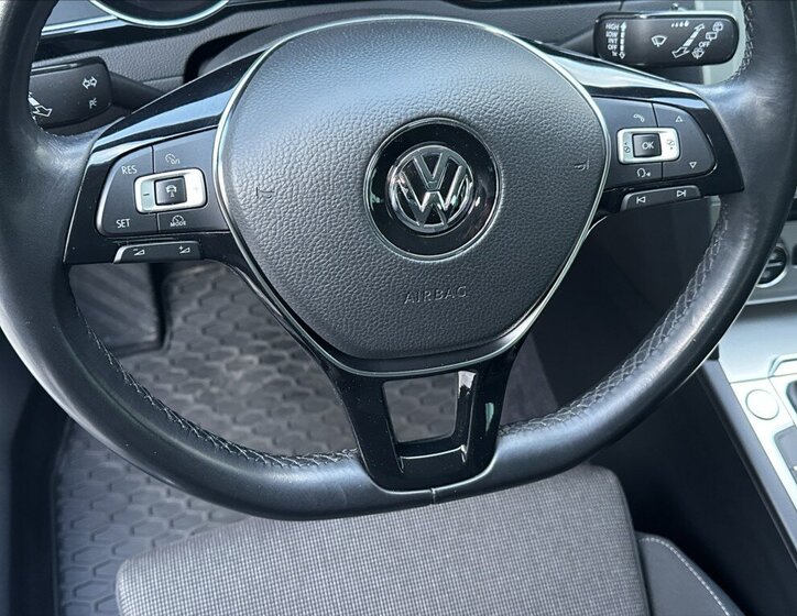 Volkswagen Passat Kombi 1,4 l 110 kw