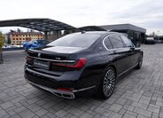 BMW Řada 7 Sedan / Limuzína 6,6 l 430 kw