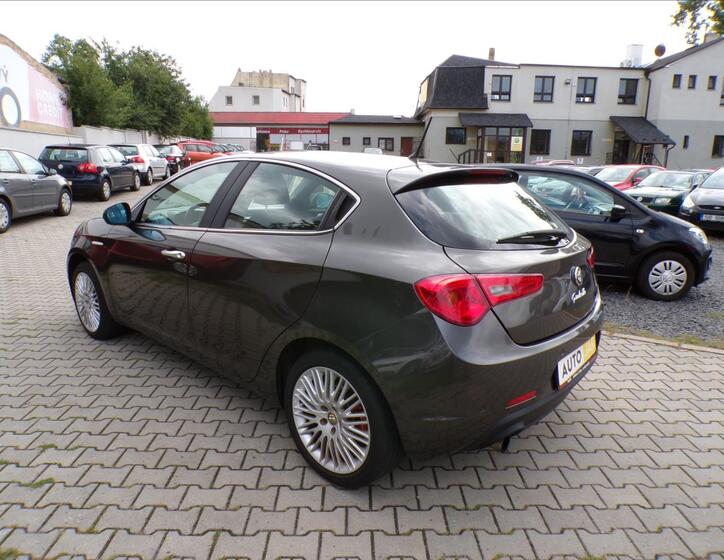 Alfa Romeo Giulietta 4