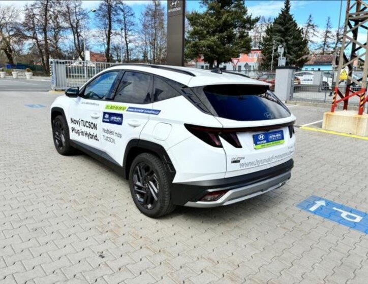 Hyundai Tucson SUV / Terénní 1,6 l 186 kw