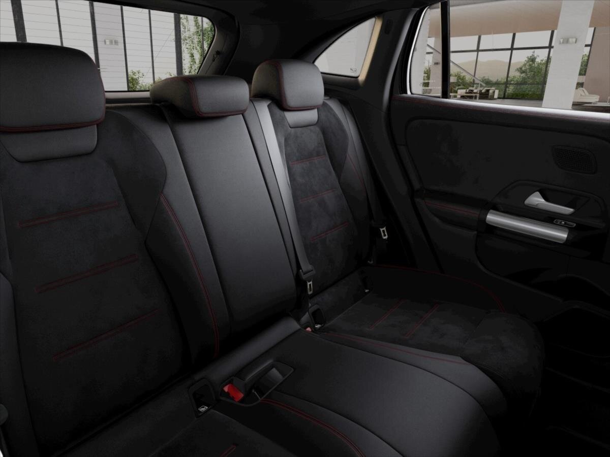 Mercedes-Benz GLA SUV 1,3 l 120 kw