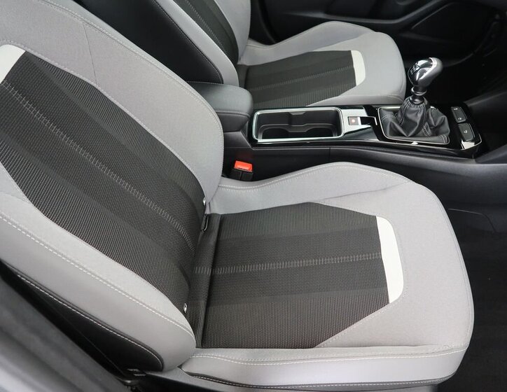 Opel Mokka SUV / Terénní 1,2 l 100 kw