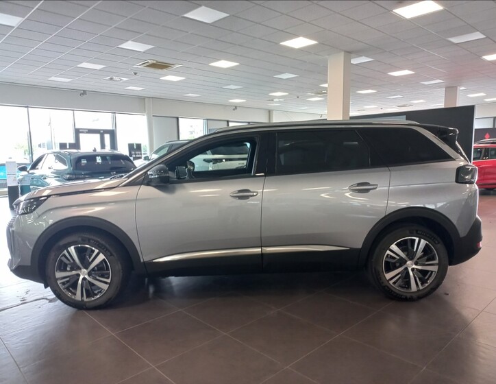 Peugeot 5008 2