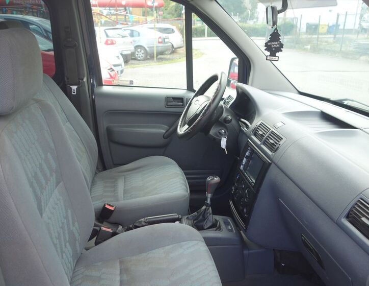 Ford Tourneo Connect 22