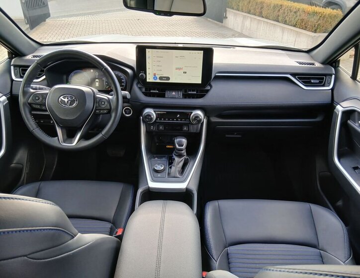 Toyota RAV4 SUV / Terénní 2,5 l 131 kw